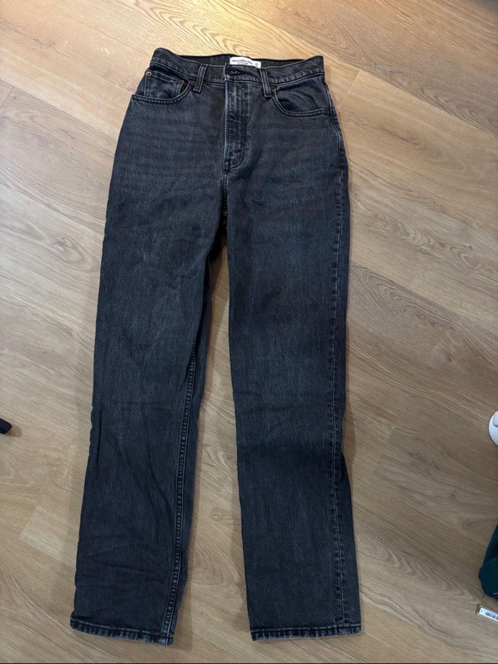 Women’s the 90s straight ultra high rise black jeans